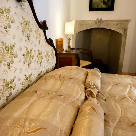 Residenza D'epoca Palazzo Buonaccorsi Otel
