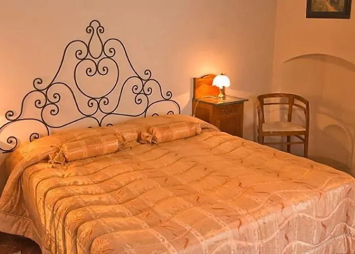 فندق Residenza D'epoca Palazzo Buonaccorsi سان جيمينيانو