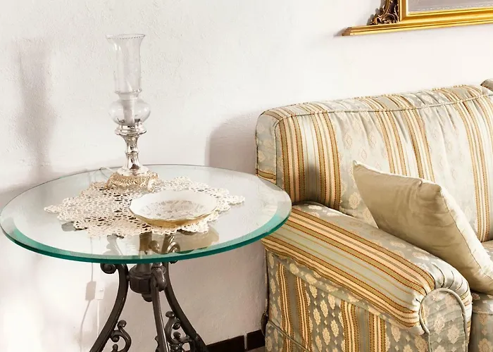 Residenza D'epoca Palazzo Buonaccorsi سان جيمينيانو